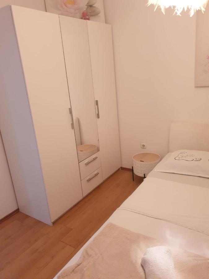 House Aurora Apartment Bibinje Bagian luar foto