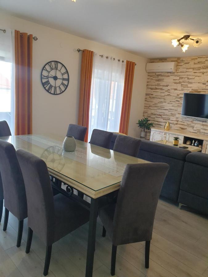 House Aurora Apartment Bibinje Bagian luar foto