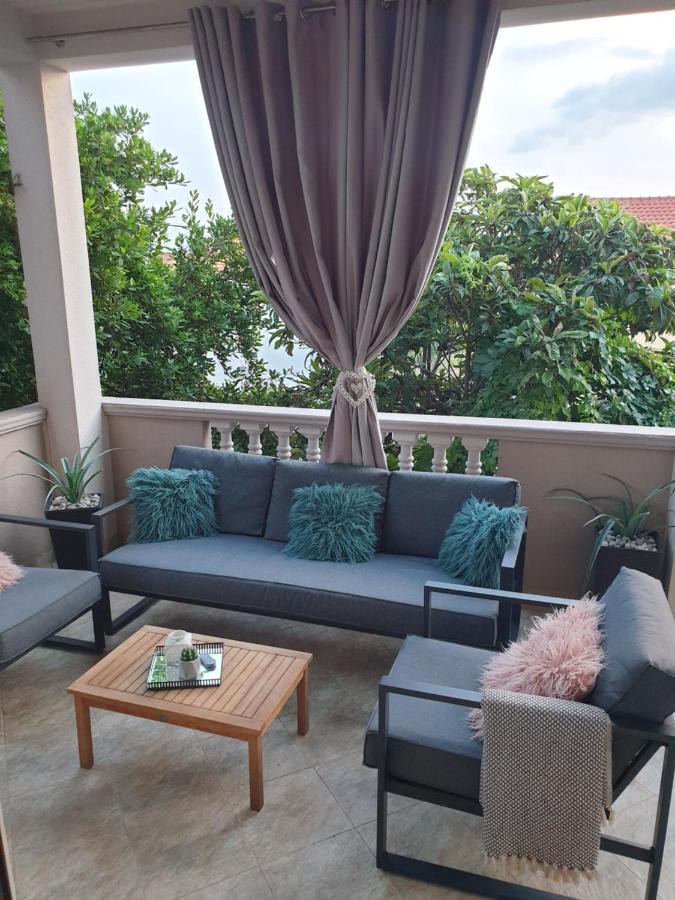 House Aurora Apartment Bibinje Bagian luar foto